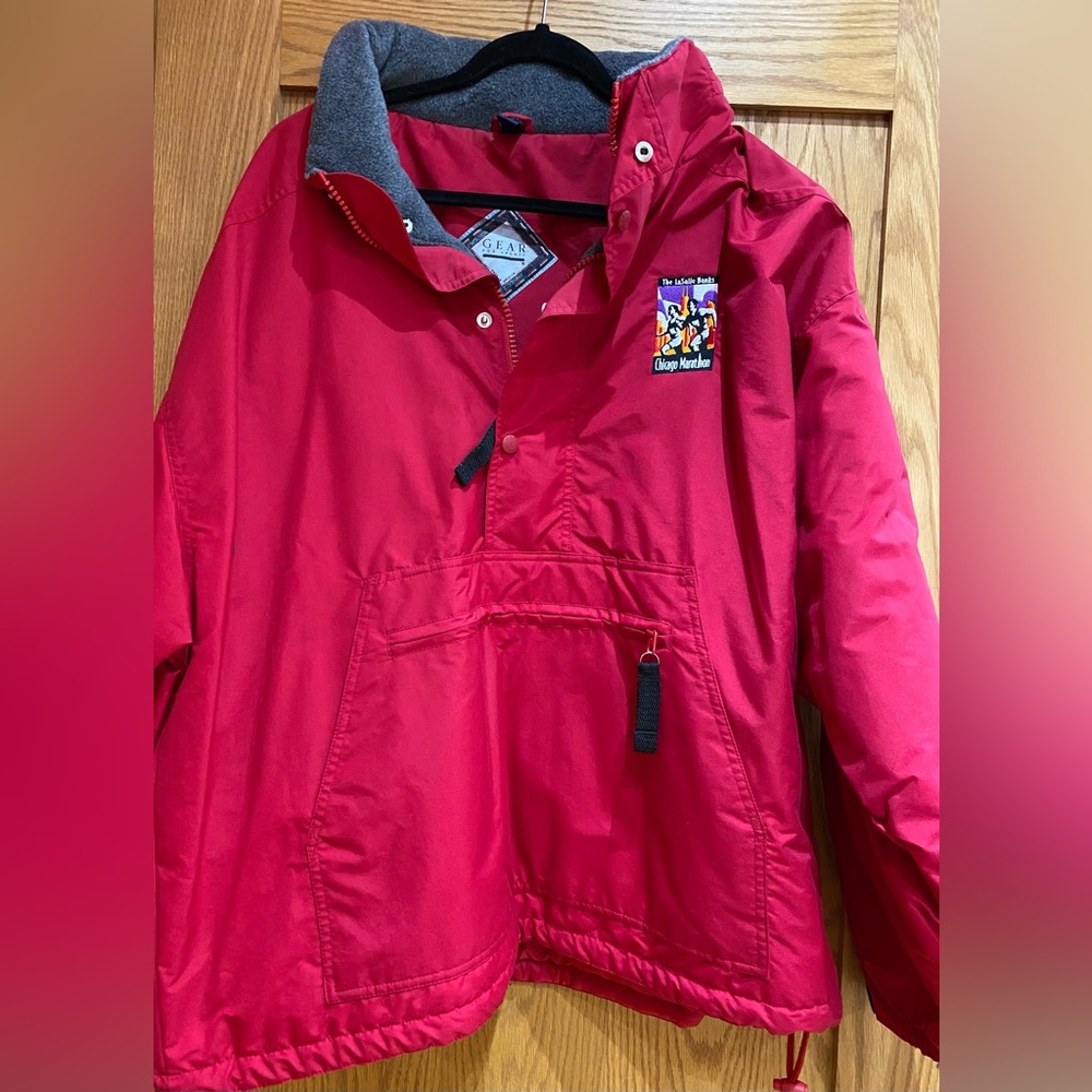 Gear For Sports Chicago Marathon Men’s half zip fleece lined red jacket. Size XL